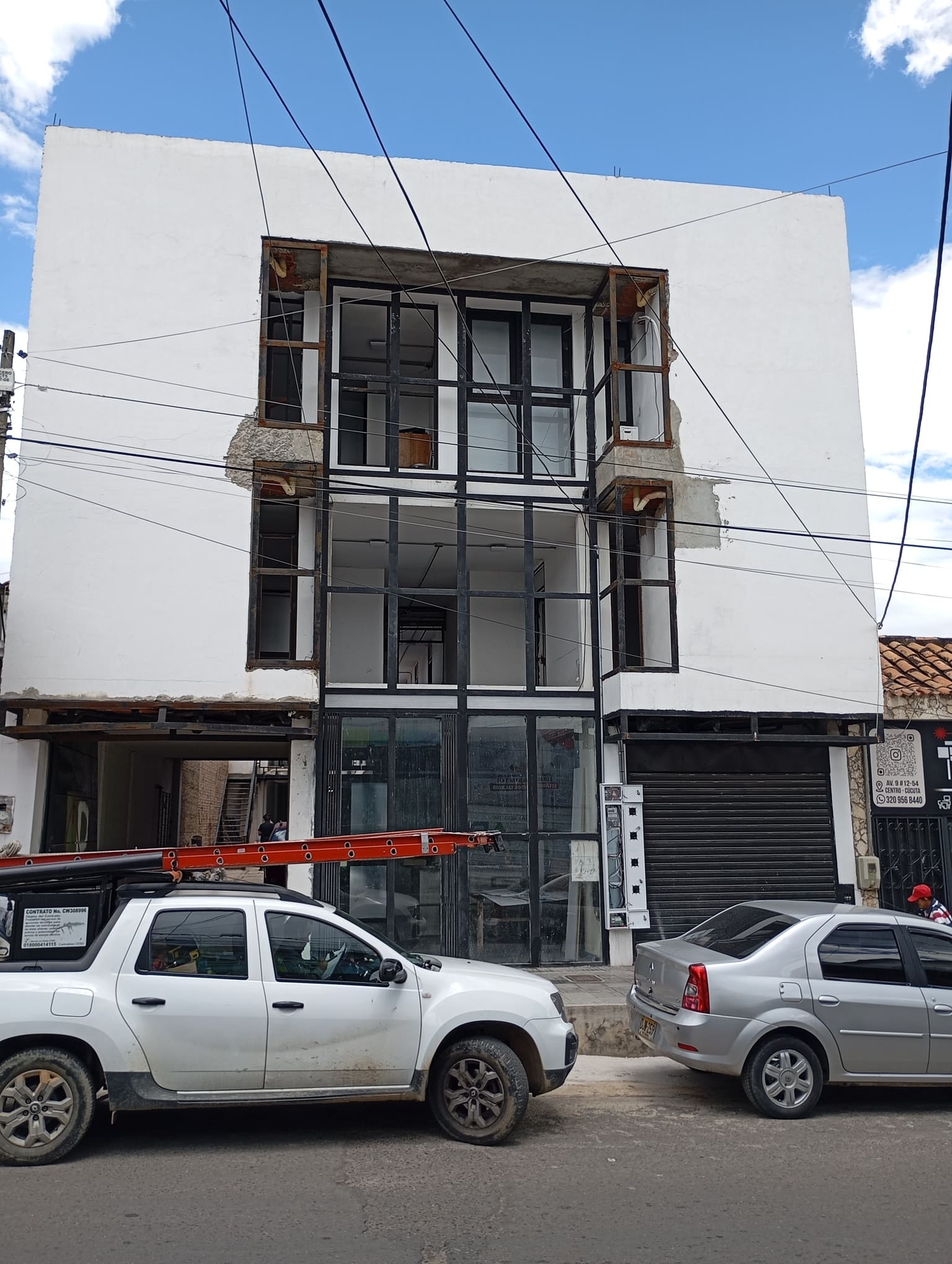 Fachada Principal ZENTRA
